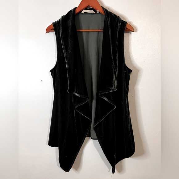 Soft Surroundings Green Velvet Vest - Picture 2 of 4